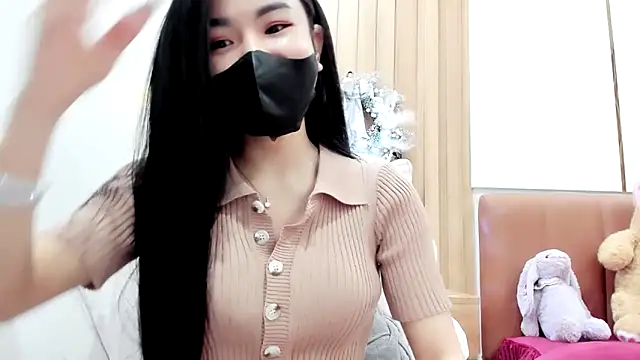 Snapshot of Lita-Julia chatting on 11, 9, 2025 Lita-Julia online show from 11, 9, 2025