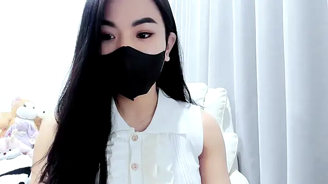 Snapshot of Lita-Julia chatting on 1, 11, 2025 Lita-Julia online show from 1, 11, 2025