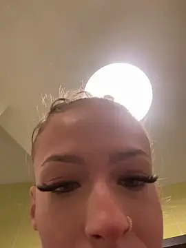 Snapshot of Leyladieistso47 chatting on 7, 1, 2025 Leyladieistso47 online show from 7, 1, 2025