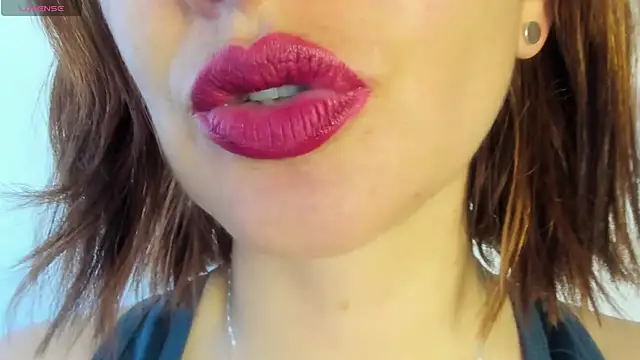 queen fetish online show from 16, 4, 2026