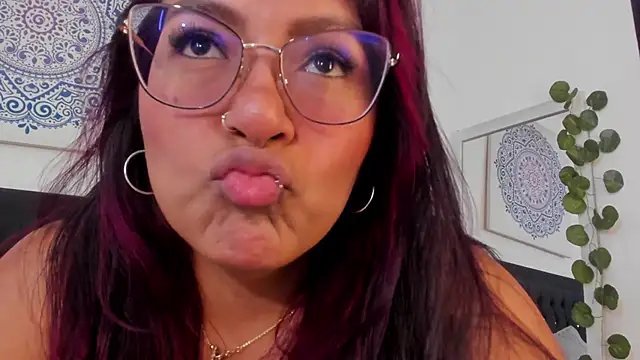 evelynjohnsoon online show from 11, 3, 2025