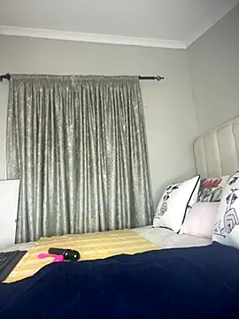 Bustygoddess32 online show from 4, 10, 2025