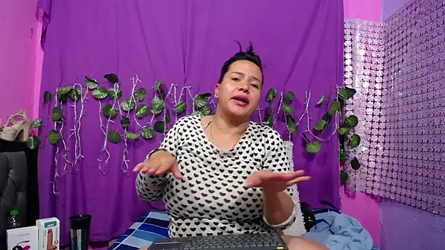 hazel 34 online show from 12, 2, 2025