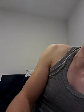 Snapshot of suarez1235 chatting on 1, 11, 2025 suarez1235 online show from 1, 11, 2025