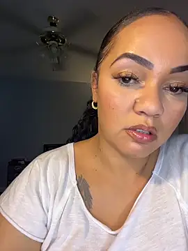 Snapshot of DestineeJayde chatting on 24, 10, 2025 DestineeJayde online show from 24, 10, 2025