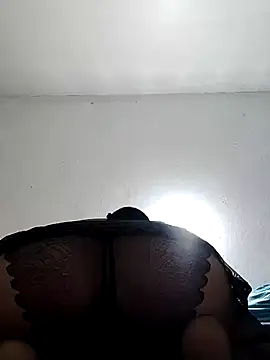 Snapshot of BigAssKi chatting on 5, 10, 2025 BigAssKi online show from 5, 10, 2025