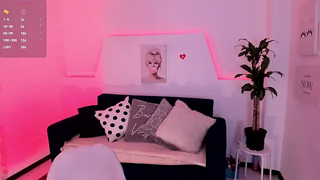 Snapshot of Kim_ev chatting on 8, 2, 2025 Kim ev online show from 8, 2, 2025