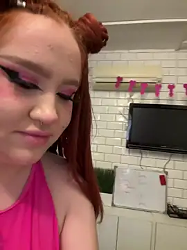 Snapshot of RollingGirls chatting on 10, 3, 2025 RollingGirls online show from 10, 3, 2025