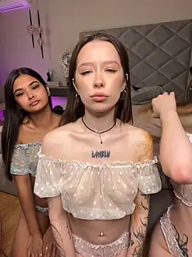 Snapshot of RollingGirls chatting on 10, 10, 2025 RollingGirls online show from 10, 10, 2025