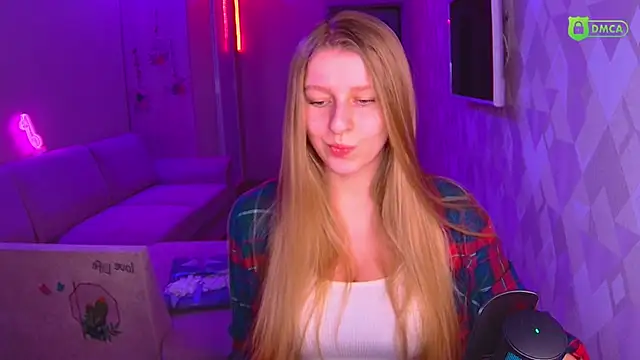 AmaliaQueen online show from 9, 12, 2024