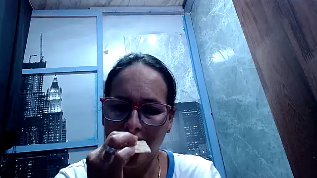 Nastylatinaxxx online show from 17, 3, 2026