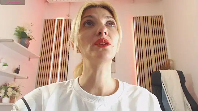 RileyLanna online show from 10, 11, 2025