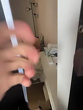 POCARI SWEAT online show from 28, 4, 2026