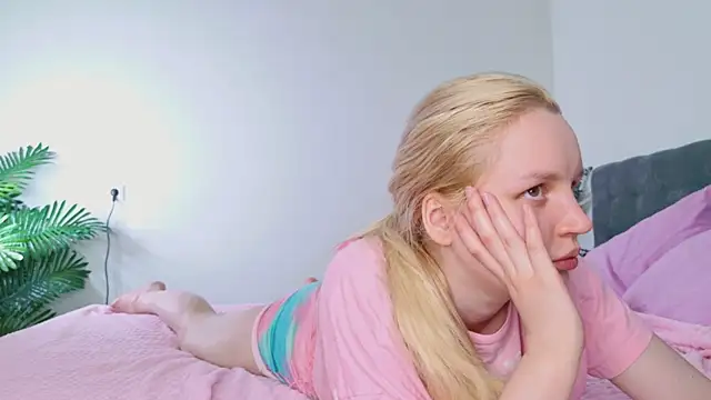 Snapshot of Beatrica_Klein chatting on 19, 5, 2026 Beatrica Klein online show from 19, 5, 2026