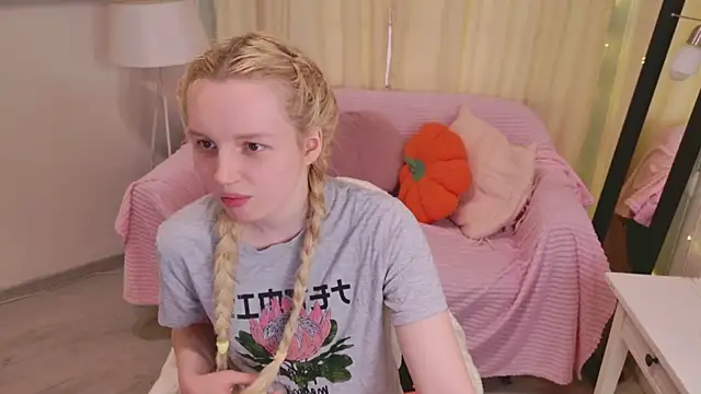 Snapshot of Beatrica_Klein chatting on 29, 5, 2026 Beatrica Klein online show from 29, 5, 2026