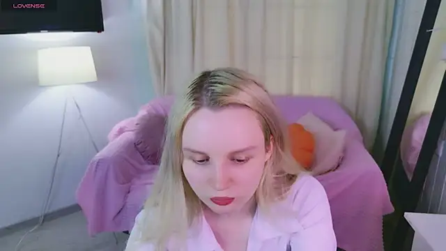 Snapshot of Beatrica_Klein chatting on 4, 6, 2026 Beatrica Klein online show from 4, 6, 2026
