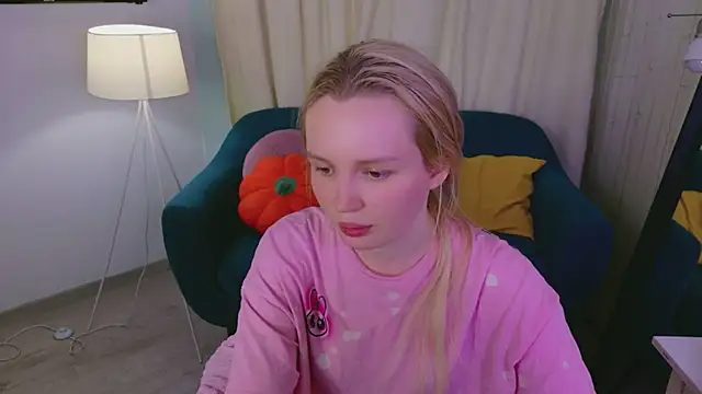 Snapshot of Beatrica_Klein chatting on 16, 6, 2026 Beatrica Klein online show from 16, 6, 2026
