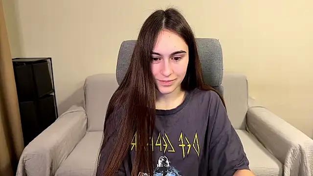 Snapshot of AliceKolltt chatting on 4, 3, 2026 AliceKolltt online show from 4, 3, 2026