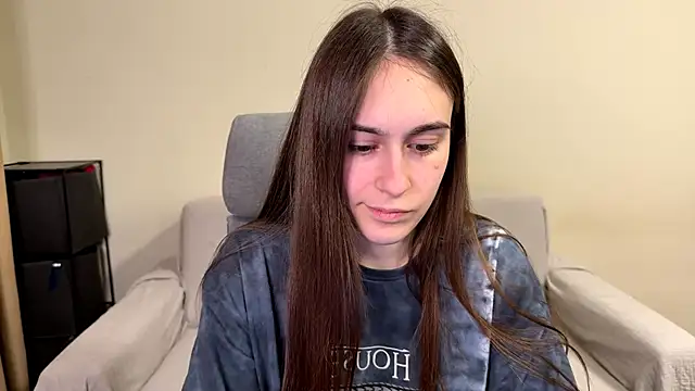 Snapshot of AliceKolltt chatting on 15, 3, 2026 AliceKolltt online show from 15, 3, 2026