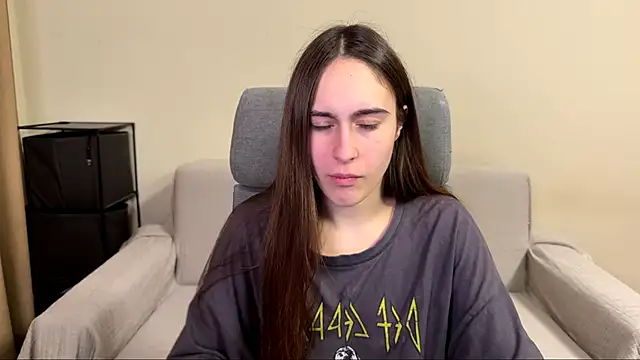 Snapshot of AliceKolltt chatting on 14, 4, 2026 AliceKolltt online show from 14, 4, 2026