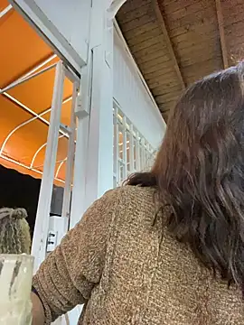 EmaSaenz online show from 30, 1, 2025