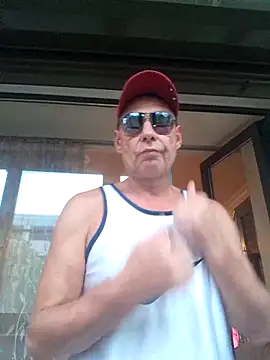 Snapshot of de_markko chatting on 17, 10, 2025 de markko online show from 17, 10, 2025