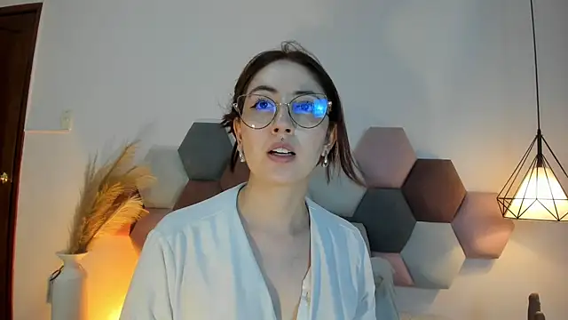 Emilywatsonn online show from 25, 10, 2025