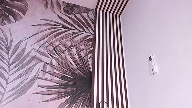 Samaantha-White online show from 6, 2, 2025