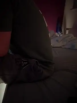 Snapshot of Bennyben8604 chatting on 20, 12, 2024 Bennyben8604 online show from 20, 12, 2024