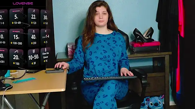 TreeJeanne online show from 16, 11, 2025