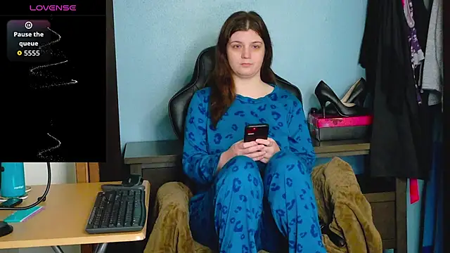 TreeJeanne online show from 30, 11, 2025