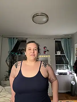 sylviahhh online show from 15, 4, 2026