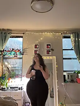sylviahhh online show from 25, 4, 2026