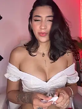  Aura- online show from 7, 4, 2026