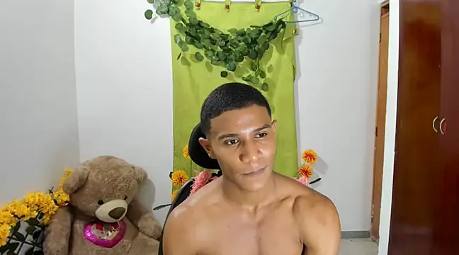 Snapshot of corzoethan chatting on 6, 3, 2025 corzoethan online show from 6, 3, 2025