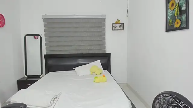 Snapshot of corzoethan chatting on 8, 11, 2025 corzoethan online show from 8, 11, 2025