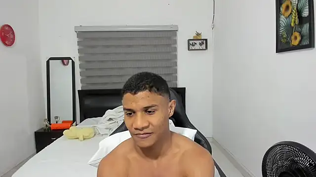 Snapshot of corzoethan chatting on 19, 11, 2025 corzoethan online show from 19, 11, 2025