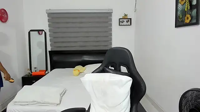 Snapshot of corzoethan chatting on 22, 11, 2025 corzoethan online show from 22, 11, 2025