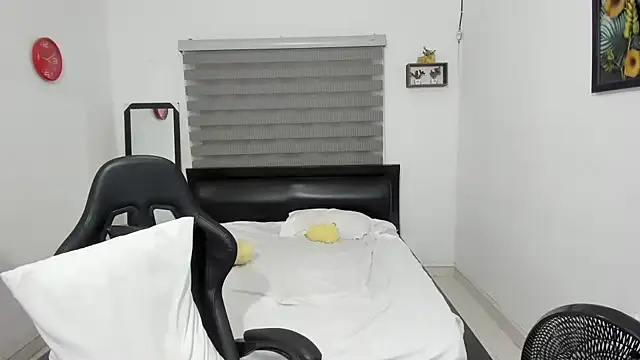 Snapshot of corzoethan chatting on 2, 12, 2025 corzoethan online show from 2, 12, 2025