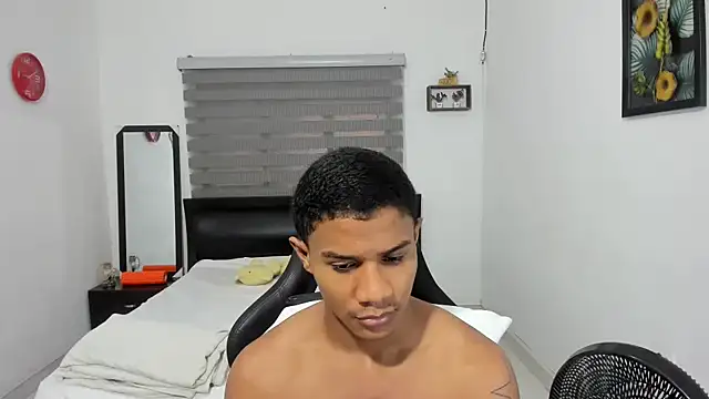 Snapshot of corzoethan chatting on 20, 12, 2025 corzoethan online show from 20, 12, 2025