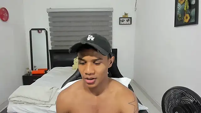 Snapshot of corzoethan chatting on 22, 12, 2025 corzoethan online show from 22, 12, 2025