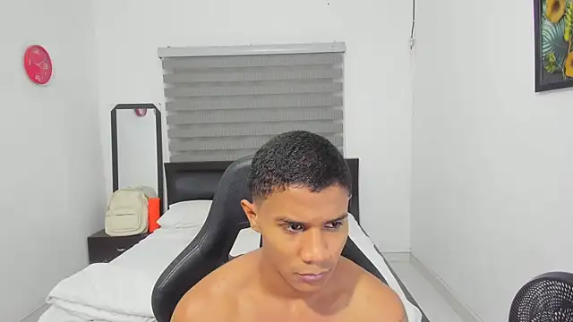 Snapshot of corzoethan chatting on 7, 2, 2026 corzoethan online show from 7, 2, 2026