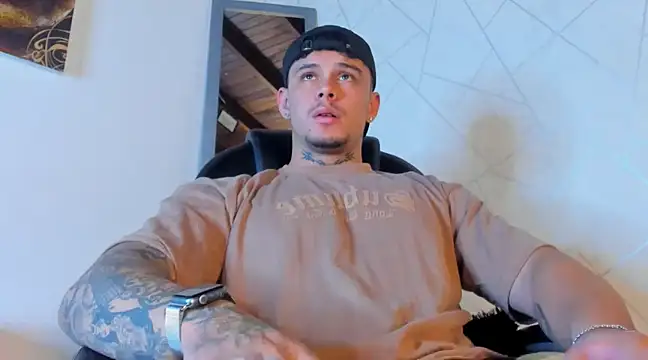 NoahhBrown online show from 8, 3, 2025