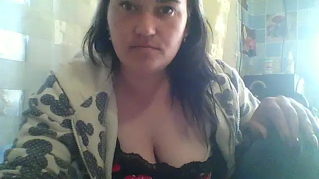 HollyLaBerry online show from 11, 5, 2026
