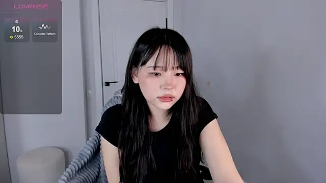 hee young11 online show from 15, 10, 2025