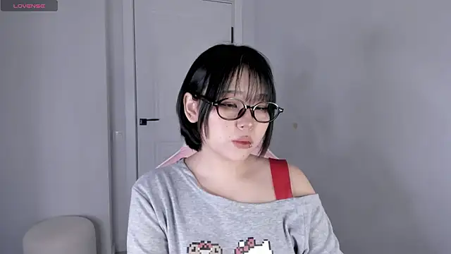 hee young11 online show from 27, 2, 2026