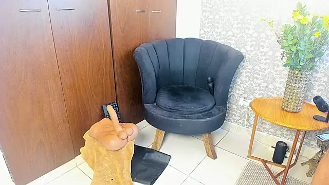 mabelsaravia online show from 19, 4, 2026