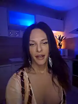 Snapshot of Luna_Kitanna chatting on 4, 12, 2024 Luna Kitanna online show from 4, 12, 2024