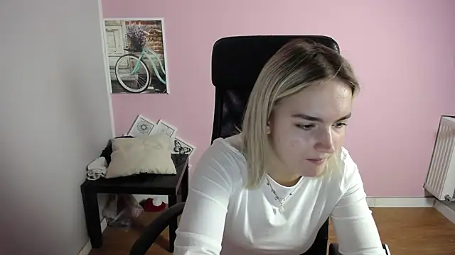 Snapshot of viktoria_lovely chatting on 6, 7, 2026 viktoria lovely online show from 6, 7, 2026