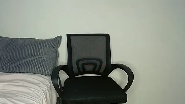 Perqueen online show from 21, 3, 2025